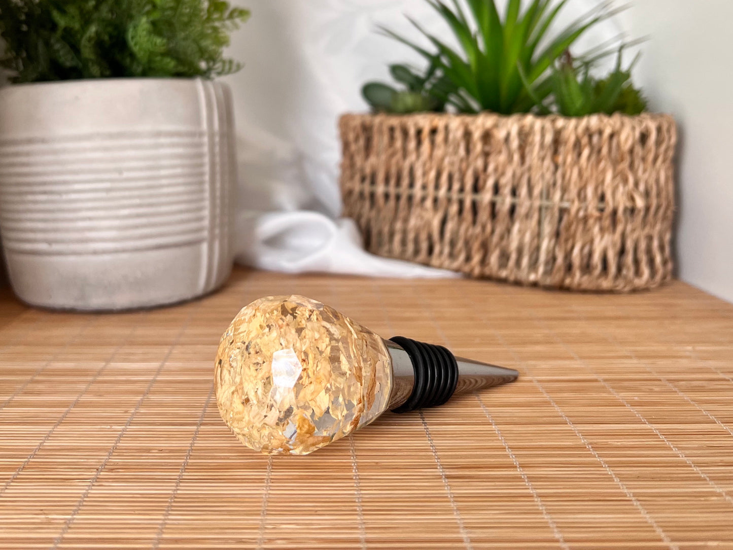 Faceted Bottle Stop