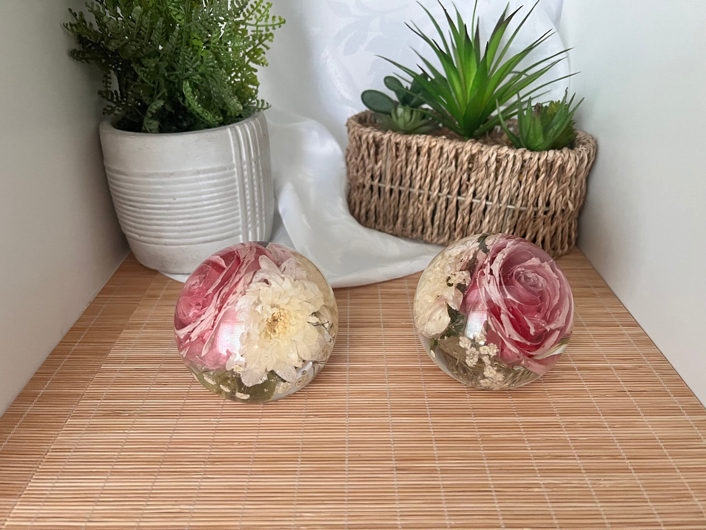 8cm Sphere Paper Weight